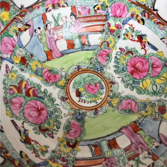 Large Antique Chinese Porcelain Rose Medallion Bowl with stand - Picture 3 of 6